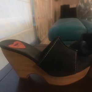 Rocket Dog Black Suede wooden Heel - 8.5